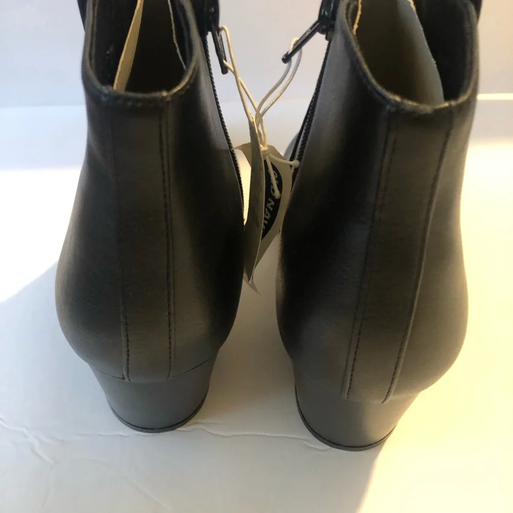 Old Navy Size 10 Black Ankle Boots Western style low stacked heels NEW